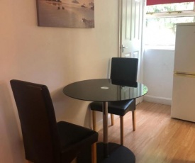 2Bed Room Small Annex furnished in High Wycombe