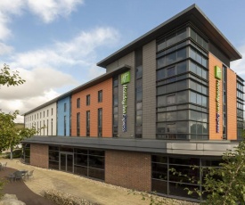 Holiday Inn Express Dunstable, an IHG Hotel