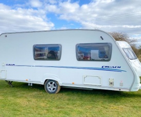 StayZo Airy Touring Caravan With built in heater and Free Wi-Fi located in the Chiltern Hills