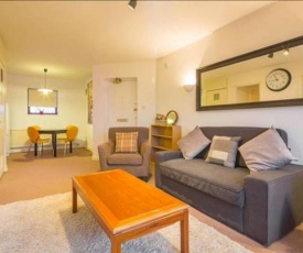 Super CENTRAL Cambridge Flat For Up To 4 People