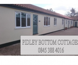 Pidley Bottom Cottages & Shepherd's Huts - SELF CATERING APARTMENTS - FULLY FURNISHED AND EQUIPPED - PRIVATE KITCHEN - HOT TUB & SAUNA AVAILABLE