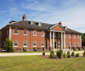 Elme Hall Hotel