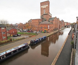 Canal side apartment in Chester