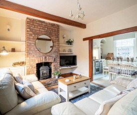 The Cottage in Chester, Sleeps 6 with FREE Parking