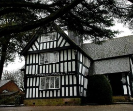 The Old Hall Country House