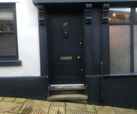 Former 16th Century Inn - In the heart of Macclesfield, gateway to the Peaks