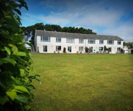 4 Brightland Apartments, Bude