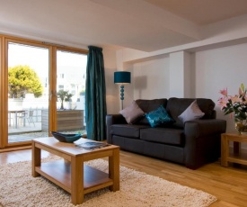 Fistral Beach Garden Apartment 3