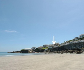 April Cottage, Coverack