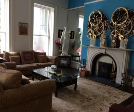 Huge Edwardian room with 2 balconies