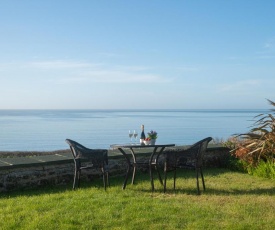 Bay View- Panoramic Sea Views and Private Parking In Marazion