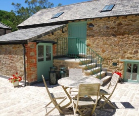 Granary at Trewerry Cottages - Away from it all, close to everywhere