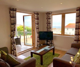 Ground Floor 2-bedroom Apartment - Fistral Beach