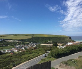 Mawgan Porth Apartments