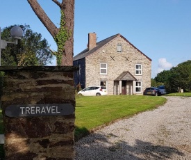 Padstow, Sleeps 5, you'll be the only guests, HUGE rooms!