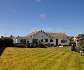 Beautiful coastal bungalow, Sennen, Porthcurno,sea