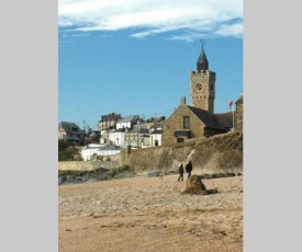 Cosy, Cornish character cottage near the sea!