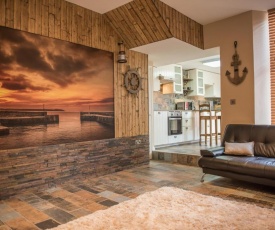 Deluxe Rustic Charlestown Themed Apartment