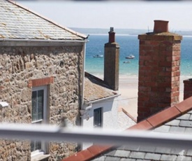 Little Dolly sea view apartment, St Ives, Cornwall