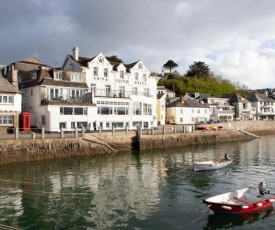 Ship and Castle Hotel