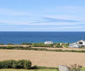 INCREDIBLE SEA VIEWS first floor apartment