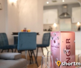 SHORTMOVE - Sun Terrace, Parking, 2 Bed, Kitchen