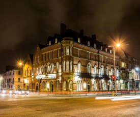 The Duke of Edinburgh Hotel & Bar