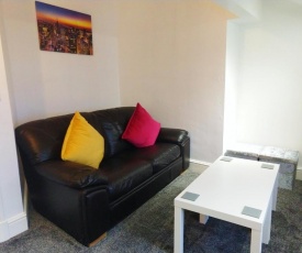 Derwent Street Apartment 3 - Self Contained - 2 Bed Self Catering Apartment