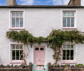 Maggie Puddle Cottage