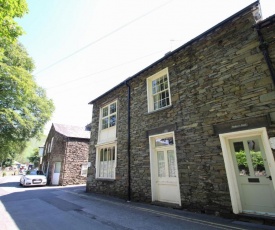 Bakers Rest ideal for 2 families centrally located in Grasmere with walks from the door