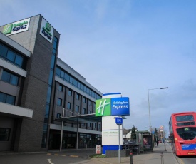 Holiday Inn Express London Heathrow T5, an IHG Hotel