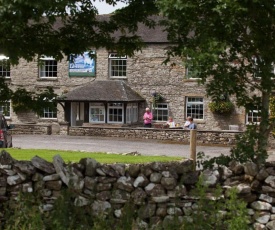 The Fat Lamb Country Inn and Nature Reserve