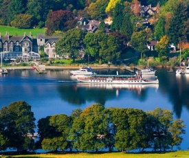 Lakeside Hotel and Spa