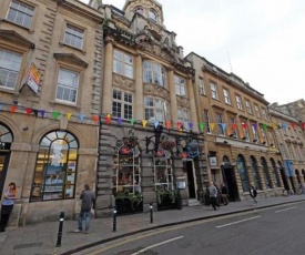 Historic two bed apartment in Heart of the City